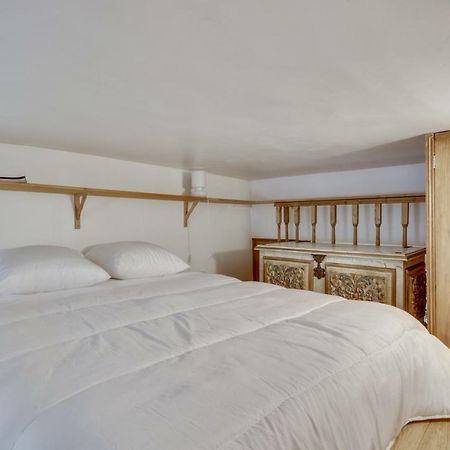 3 People - Place Des Vosges Paris By Weekome Apartment Ngoại thất bức ảnh